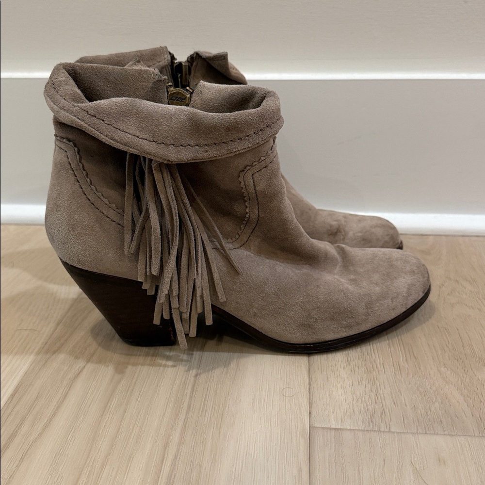 Sam Edelman Fringed Suede Ankle Boots size 9.5